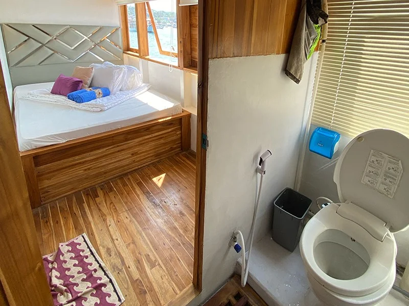 Deluxe Ocean Crest - Image 1